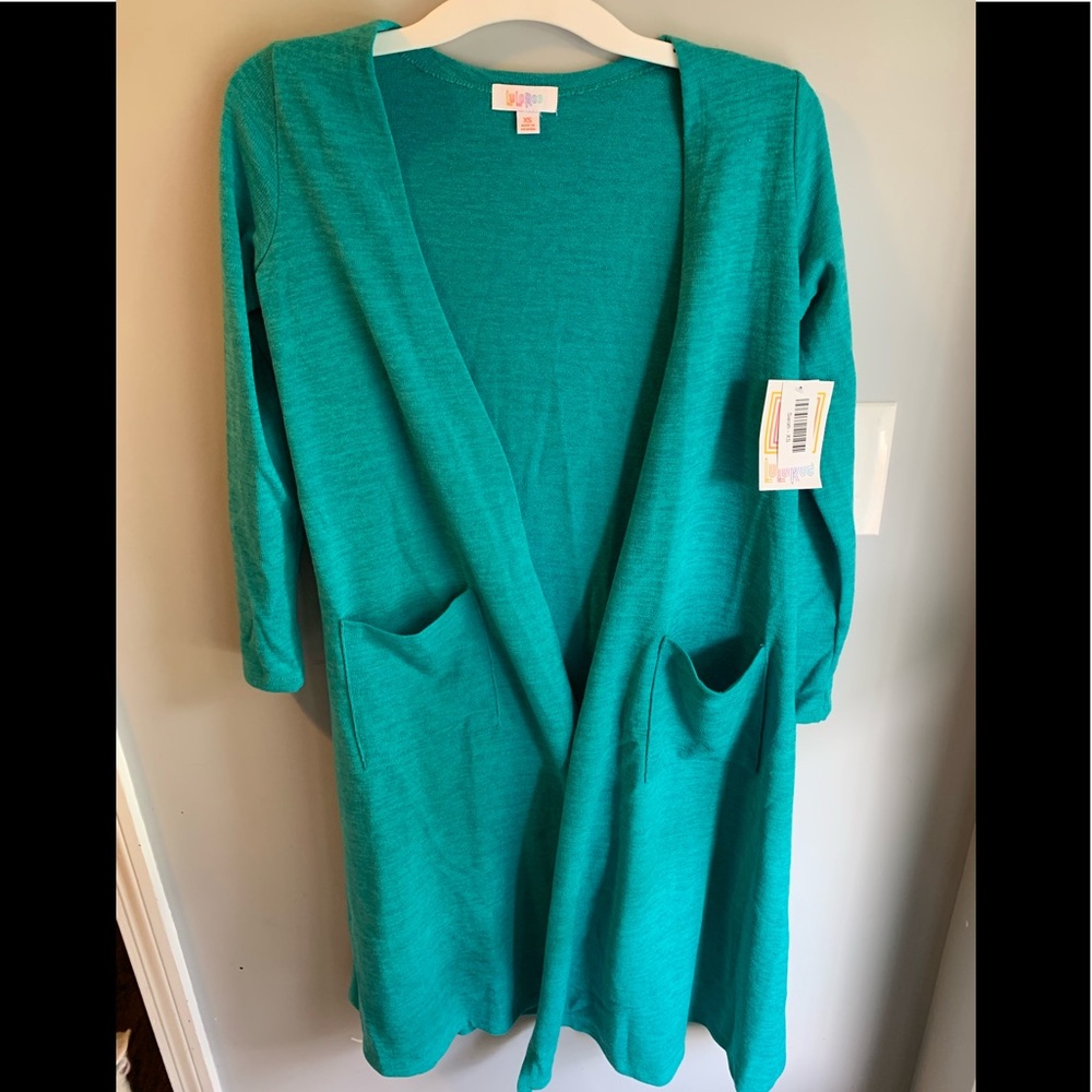 NEW WITH TAGS LuLaRoe Sarah Sweater